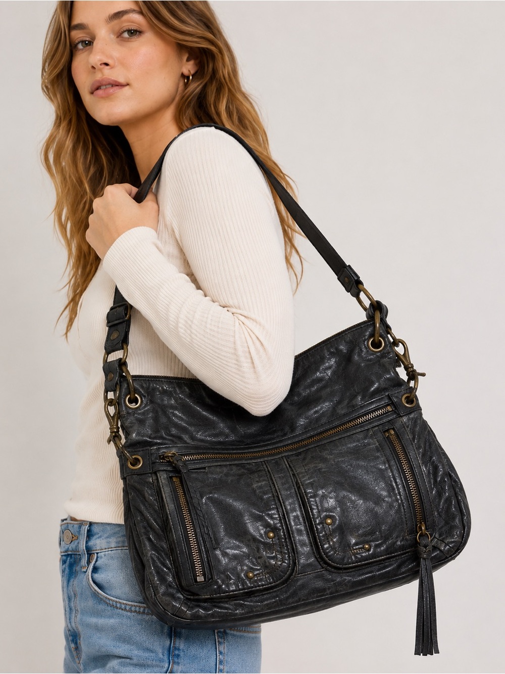 The Sak Black Leather Hobo Shoulder Bag Multi Pocket Boho Tassel